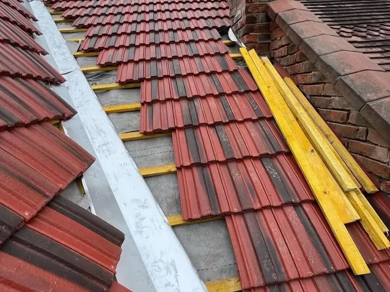 Pose de couverture en cours à Orléans