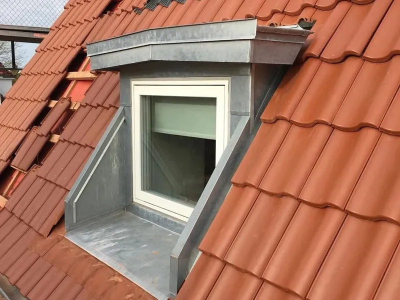 Pose et réparation de fenêtre de toit Velux à Orléans